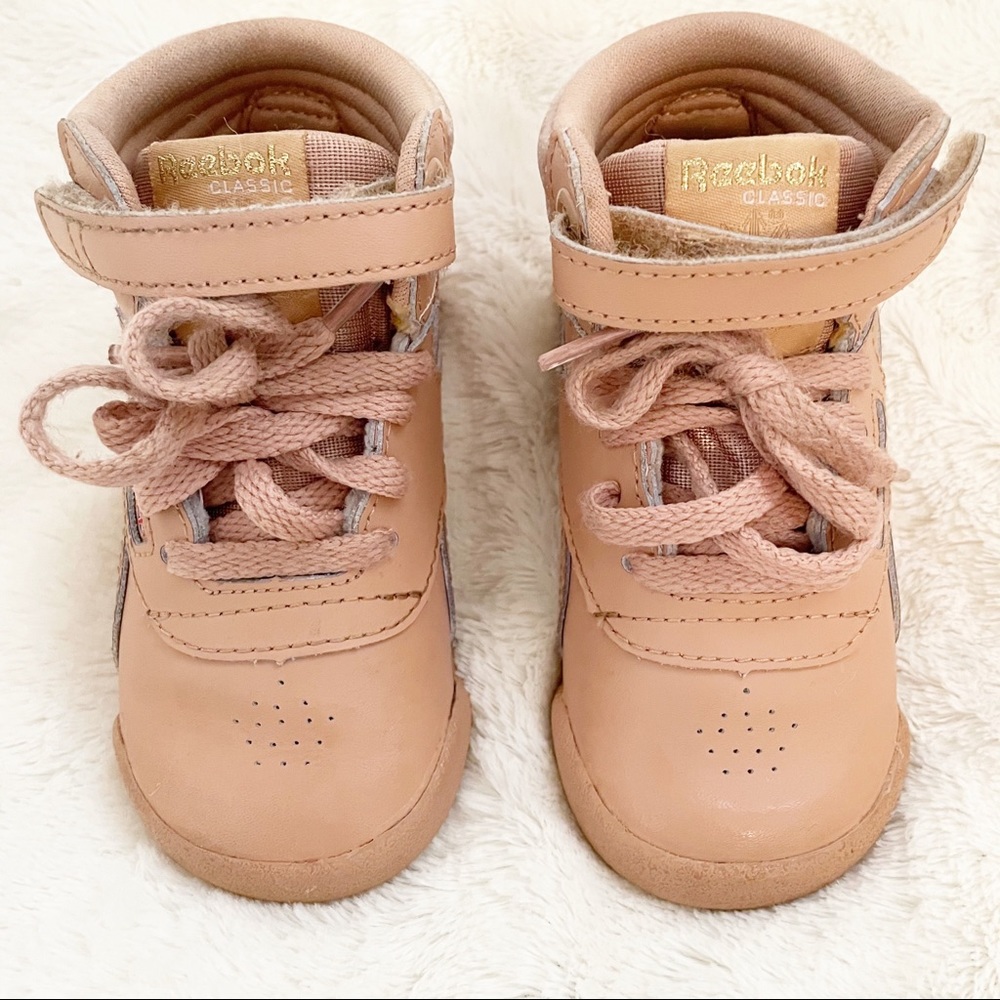 Reebok Classic High Top Sneakers Size 6